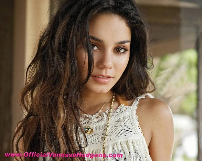 vanessahudgens20wm0 - Poze Vanessa Hudgens