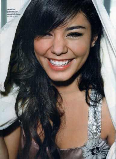 Vanessa-Hudgens-21-520x710