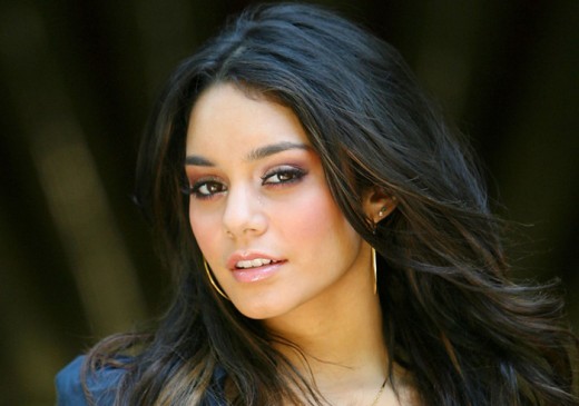 Vanessa-Hudgens-23-520x365