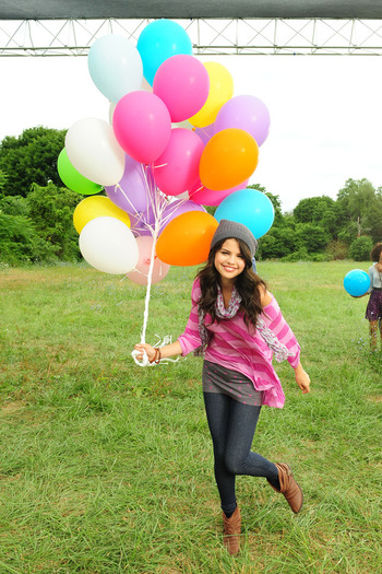 237842022 - Poze Selena Gomez