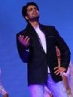 22294287_ZEUHKBLPM (1)