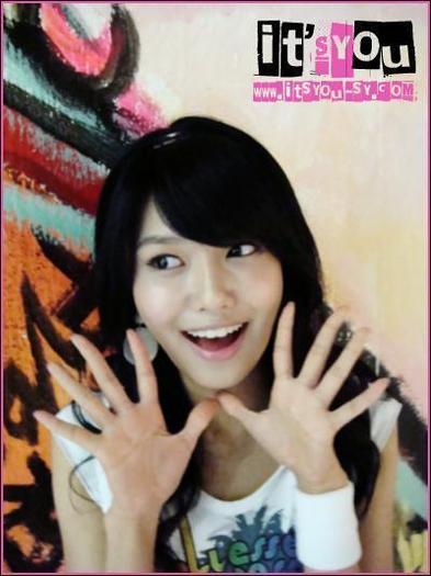 Soo-Young-girls-generation-snsd-7422055-400-534