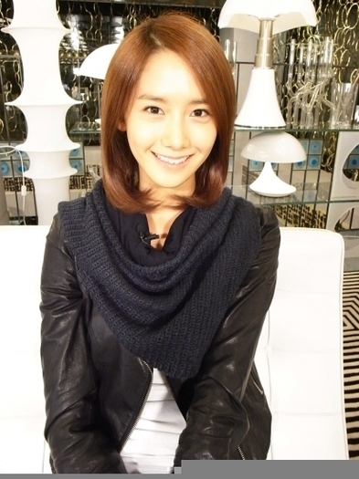 Pretty-Yoona-girls-generation-snsd-9781171-412-550
