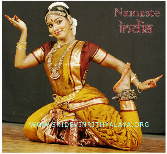 HINDI (10) - Namaste India