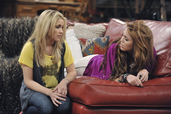 23403470_MZSLLCKMS - poze hannah montana forever