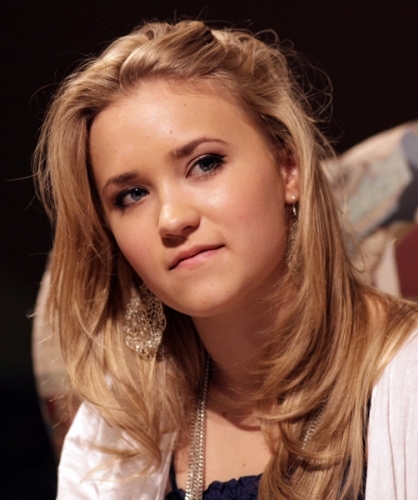 emily_osment_1256441330 - poze Emily Osment