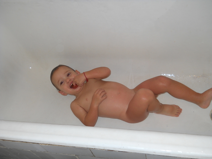 Cristian asteapta cuminte... - album pestritz