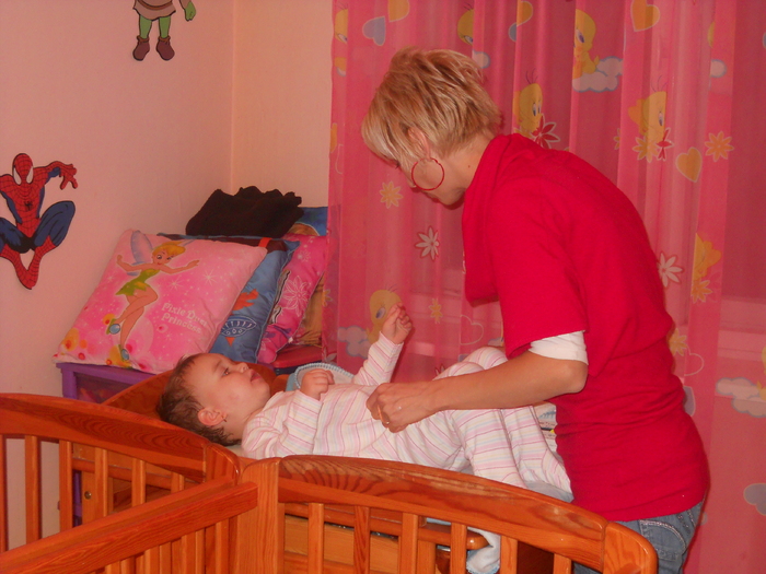 ..pana ce mami o imbraca pe Alexandra - album pestritz