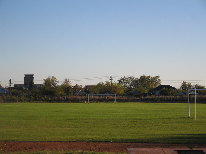 IMG_0017 - pista atletism stadion mizil oct 2010