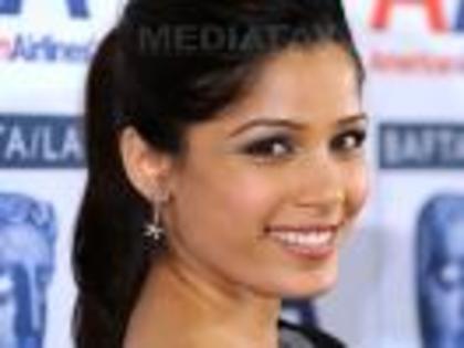 freida_pinto_va_juca_in_urmatorul_film_din_franciza_planeta_maimutelor[1]