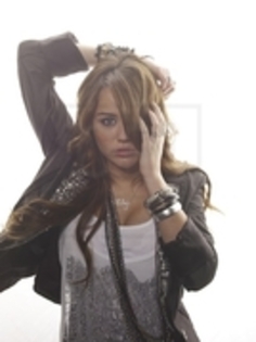 20086331_LUGCHHEEH - 0-poze cu miley cyrus53