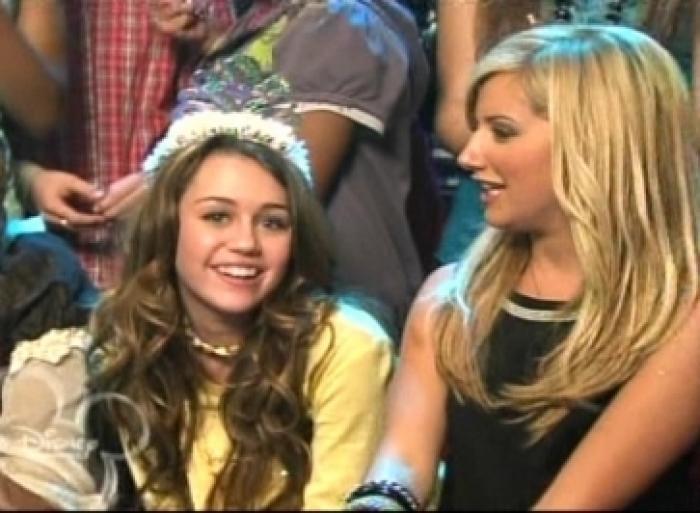 LIVGISCIYVFSQPFFVBK - fan club ashley-miley si ashley