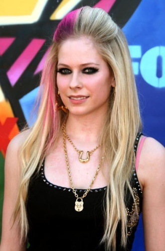 Avril Lavigne To Perform At MS Charity Event - poze Avril Lavigne
