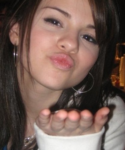 EGQLOORHHIYQLOWZRSG[2] - tema 1 pt starsschool-selena gomez rare