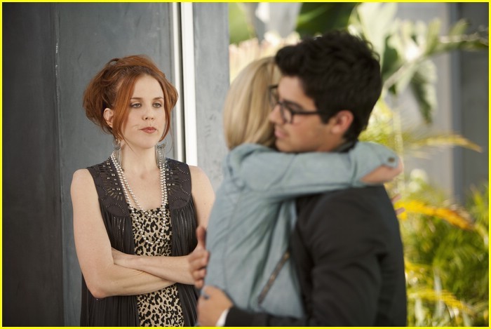 chelsea-staub-joe-jonas-air-06