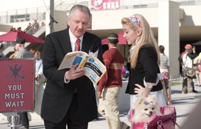 jon-voight-e-chelsea-staub-in-una-scena-di-bratz-the-movie-61453 - Poze Jonas Brothers 2
