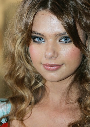 Indiana-Evans-i154544 - poze Indiana Evans