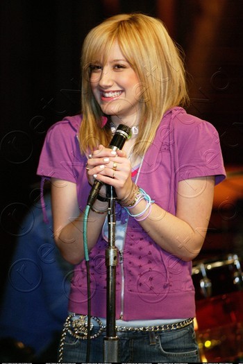11162833_MSMLCGORX - Ashley Tisdale