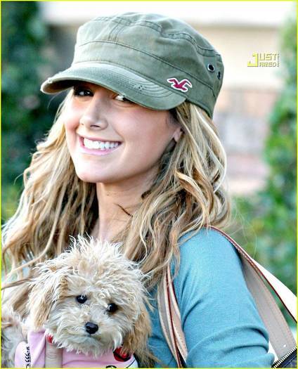 QFQFDRQKIKCOJGDUWTS - Ashley Tisdale