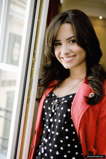 004 - Demi Lovato