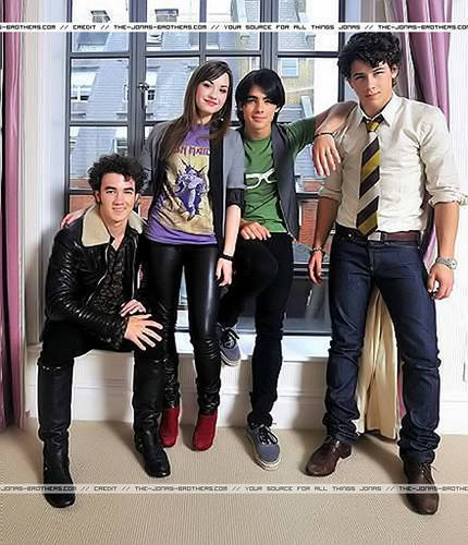 CSPNTAYDNTTMRMTFCZR - Jonas Brothers