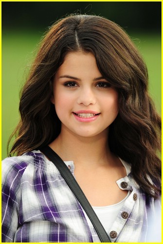 selenagomezdreamcommerc (2) - poze Selena Gomez