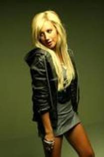 HLJDLPXIQVPHEFOHLAV - ASHLEY TISDALE