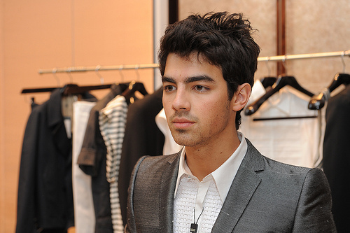 JOE9 - 0-poze joe jonas-0