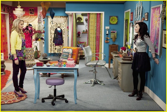 demi-lovato-sonny-song-12