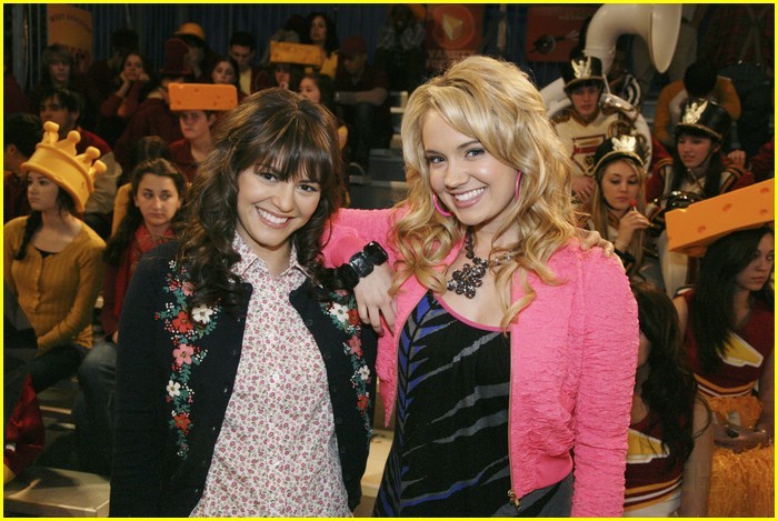 tiffany-thornton-catches-thief-05 - Sony with a change Demi