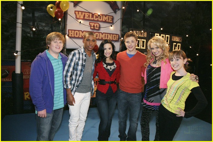 tiffany-thornton-catches-thief-08