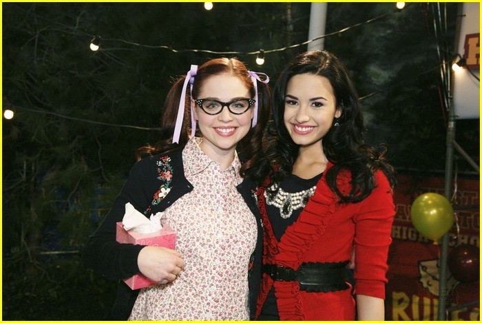 tiffany-thornton-catches-thief-10