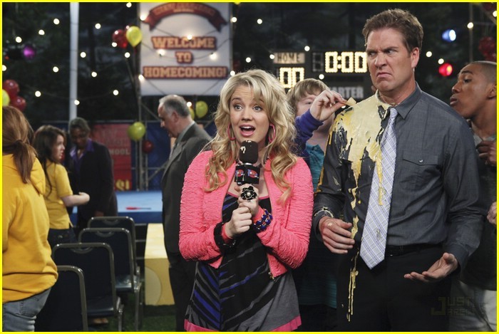 tiffany-thornton-catches-thief-12