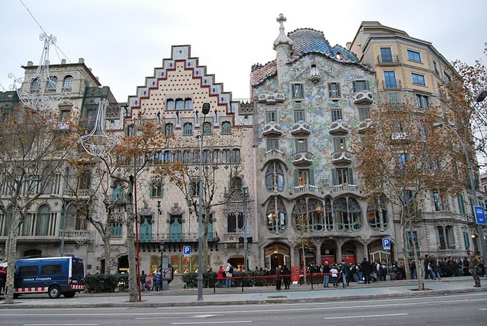 Barcelona - Casa Batllo si Casa Amatler. Pe acoperis in Casa BattloJPG - 09 - Spania