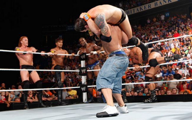 azi-ora-21-00-john-cena-se-bate-cu-6-oameni-in-acelasi-timp_23_size1 - poze cu john cena 1