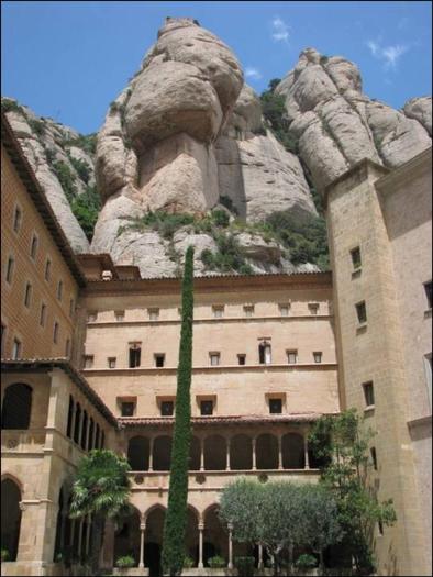 MONTSERRAT35
