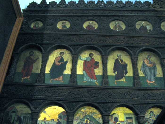 B.Toma Cozma  iconostas 2010 090