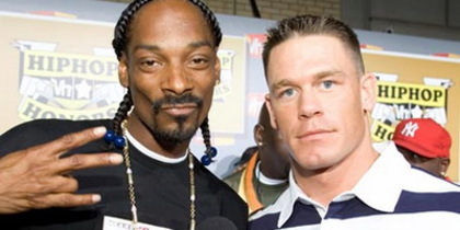 acum-pe-kombat-ro-snoop-dogg-face-show-in-wrestling-la-raw_size1[1]