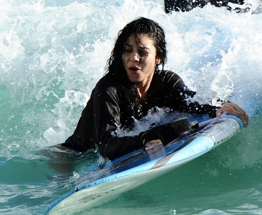 vanessa-hudgens-surf-540x445 - vanessa anne hudgens