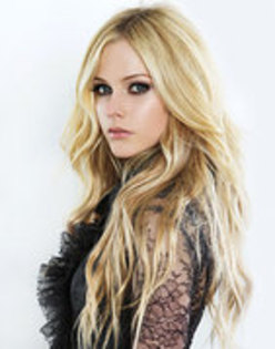 20143779_AFZQYVKBU - Avrile Lavigne