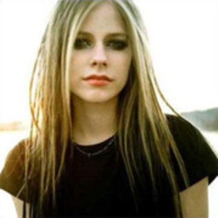 20134510_VIBVGWZDE - Avrile Lavigne