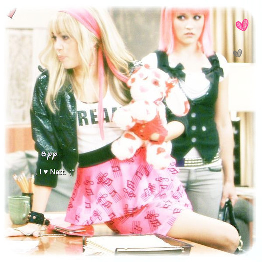 18333829_NQYRXPNZP - Miley Cyrus