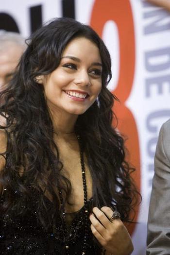 12307960_WETCHDVBA - Vanessa Hudgens