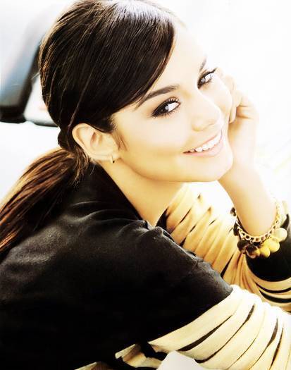 HJEAABOIUXAXFXIMKER - Vanessa Hudgens