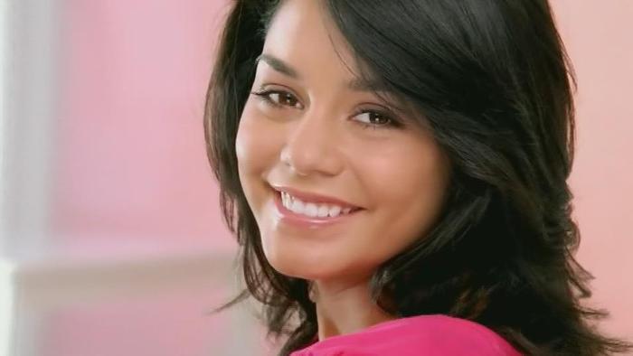 IUFOOUWYGQWZUJWOMVM - Vanessa Hudgens