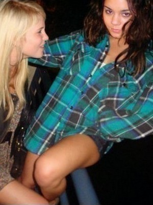 LXNIZMMLMJAUCPNKNVA - Vanessa Hudgens
