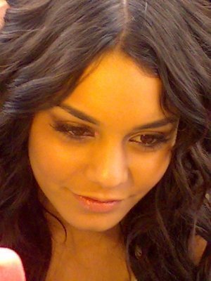 TBQBLFZUCNUTORRXJAD - Vanessa Hudgens