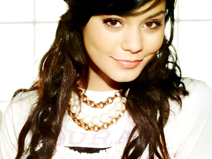 Vanessa-vanessa-anne-hudgens-1409826-1024-768 - Vanessa Hudgens