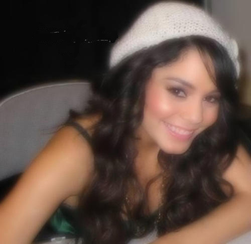 XBVKSEGPZIQSOFQHMKD - Vanessa Hudgens