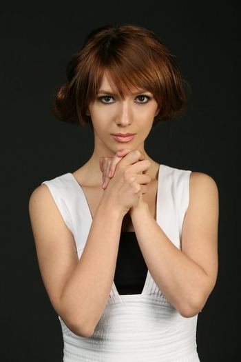 DPRCQUYGYUFRLYDKGBO - Adela Popescu